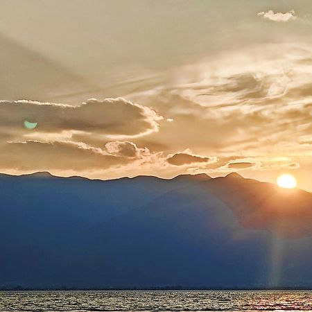Dali Oriental Seaview Hotel -Dali Erhai エクステリア 写真