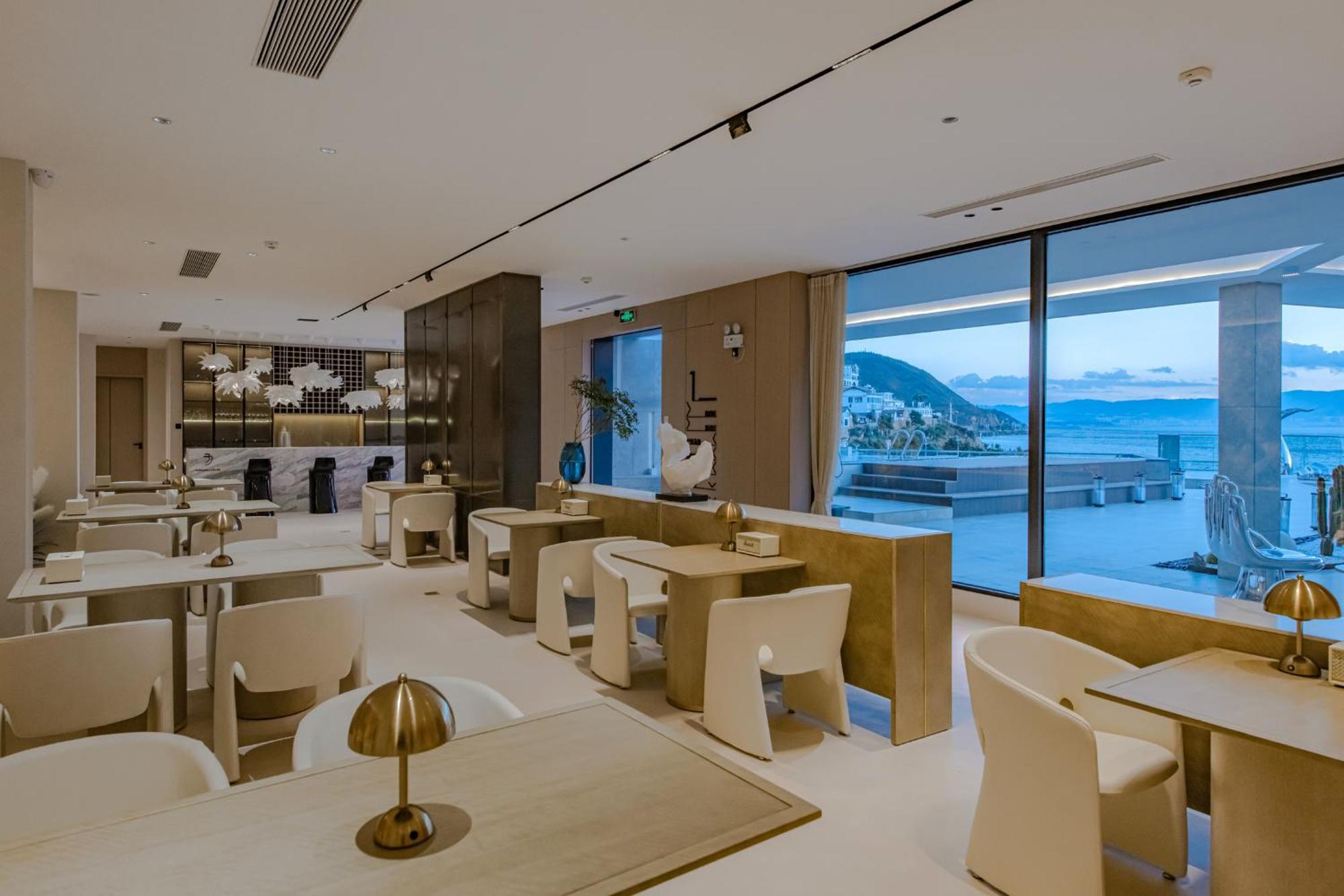 Dali Oriental Seaview Hotel -Dali Erhai エクステリア 写真