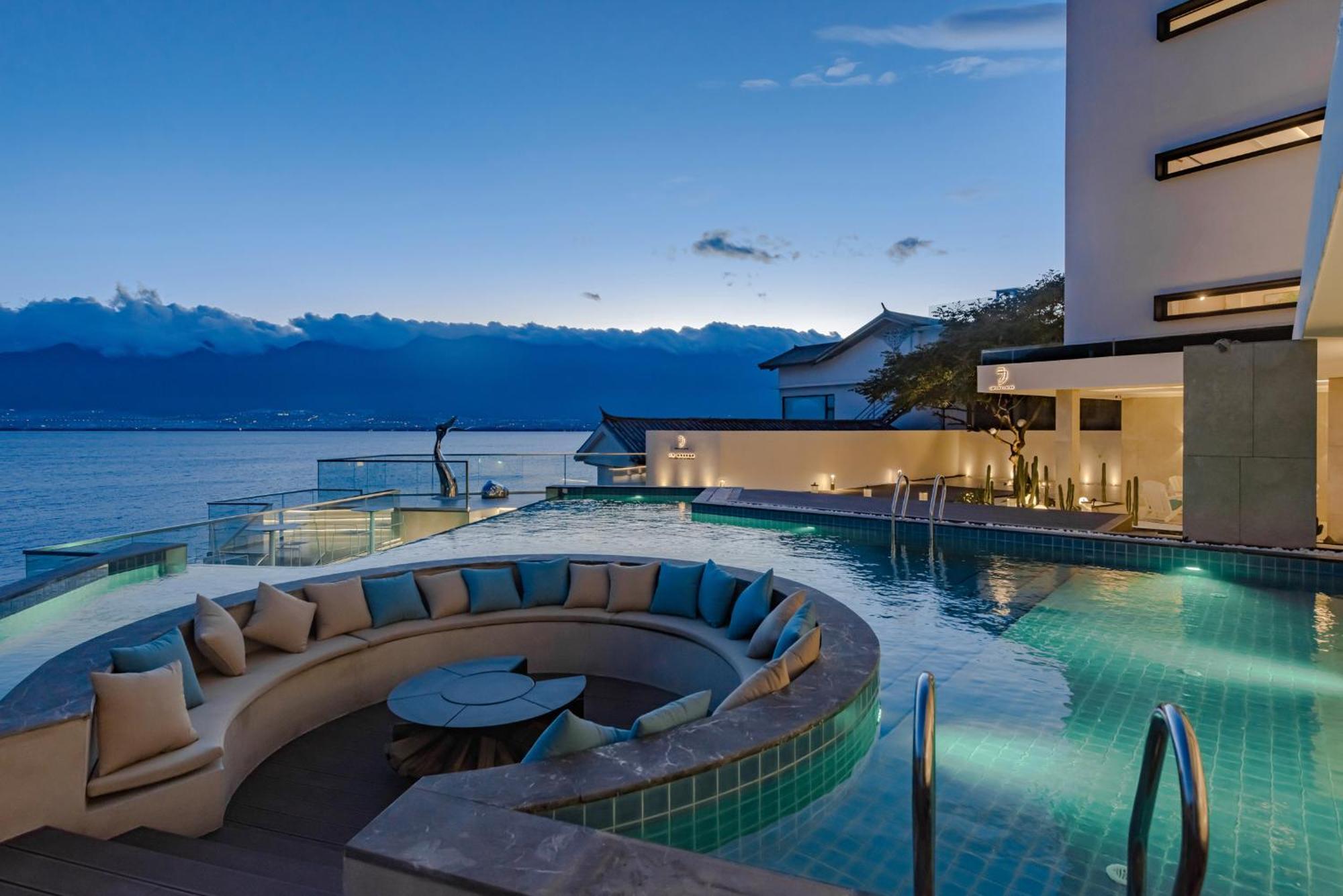 Dali Oriental Seaview Hotel -Dali Erhai エクステリア 写真